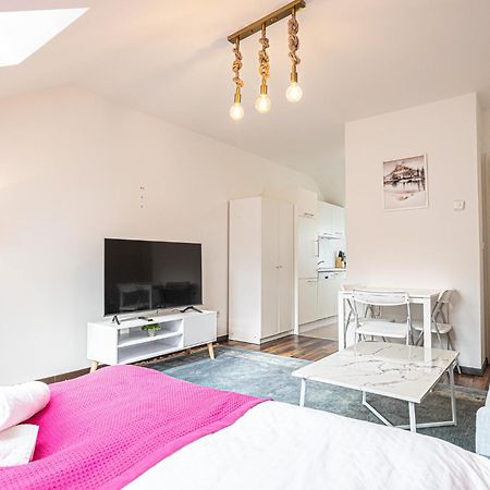 Airy Attic Apt.: Stylish Studio At Penzing Area Wien Exterior foto